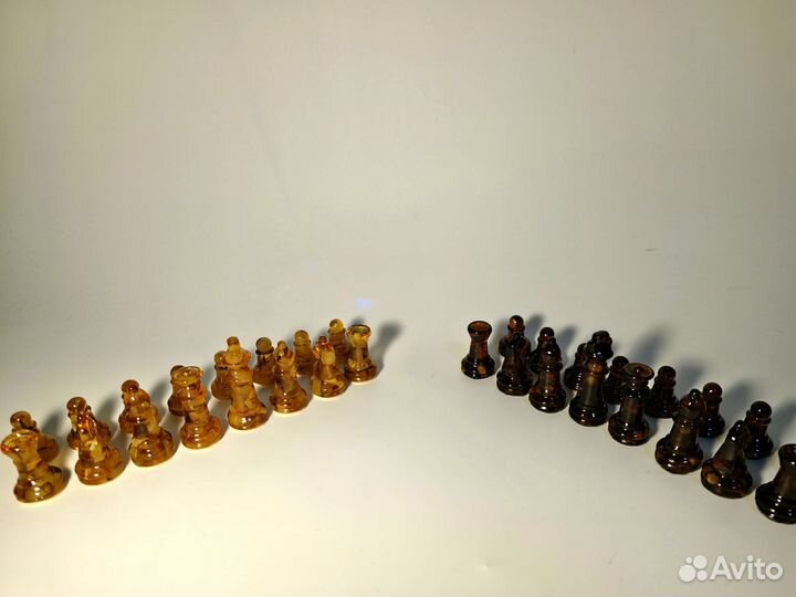 Шахматы и шашки янтарные ручной работы