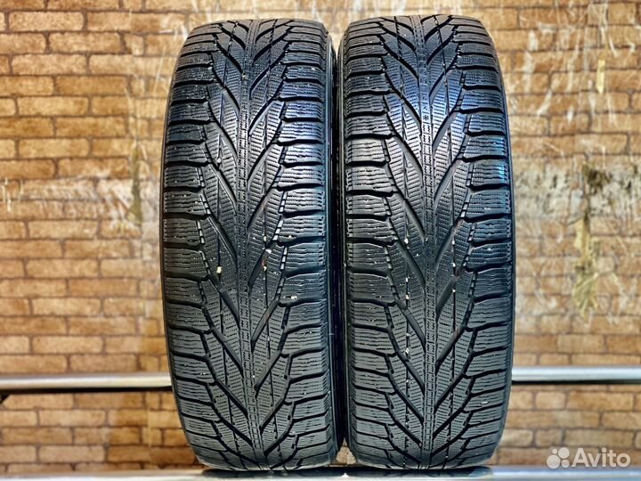 Nokian Tyres Hakkapeliitta R2 215/60 R17