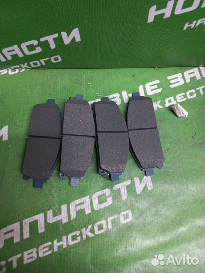 Передние тормозные колодки Nissan Pathfinder 1999