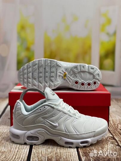 Кроссовки Nike air max tn plus белые (41-45) LUX