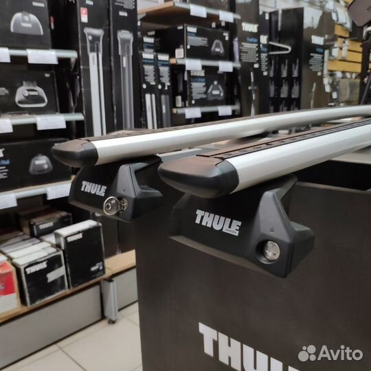 Багажник Thule Flush Rail Evo 7106