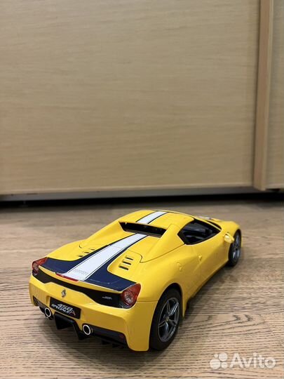 Машина на пульте управления Ferrari