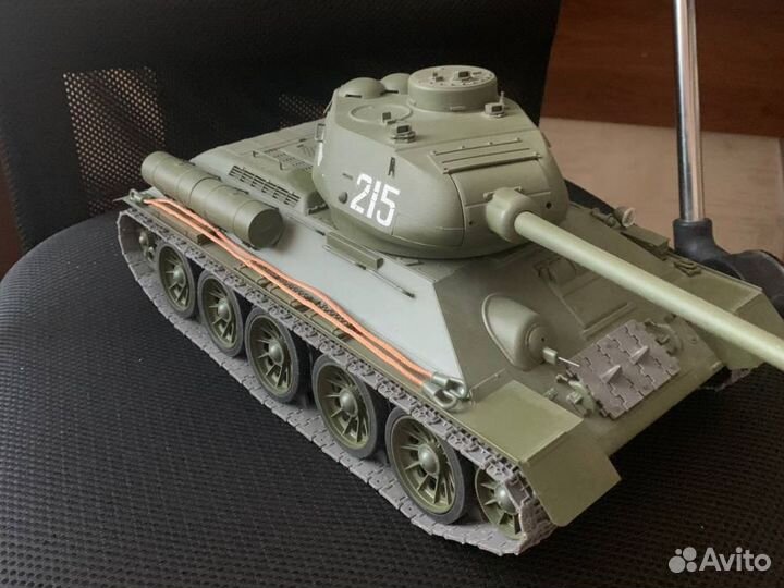 Модель танка Soviet T-34/85