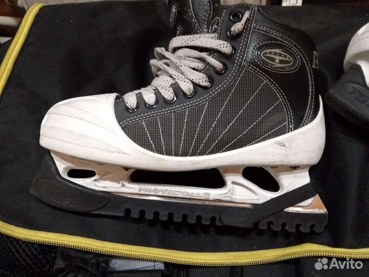 Коньки хоккейные вратарские