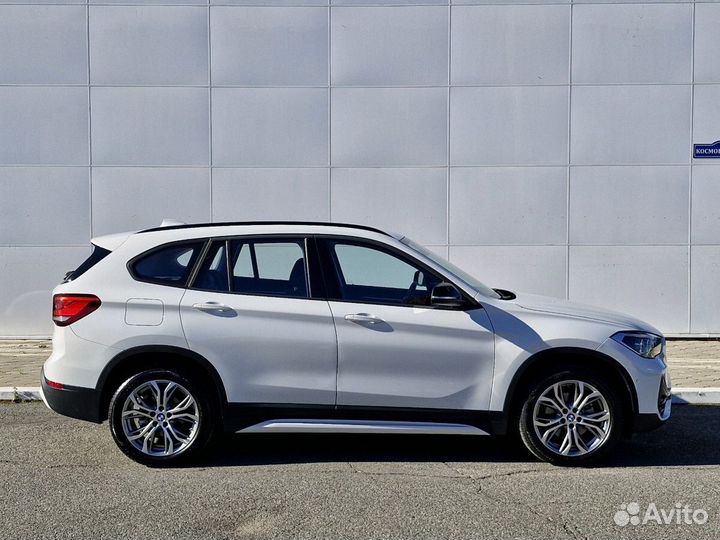 BMW X1 2.0 AT, 2022, 10 000 км