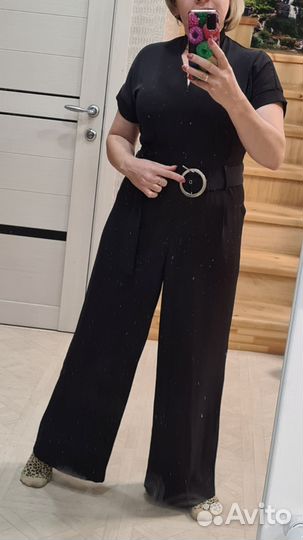 Комбинезон чёрного цвета отличное качество