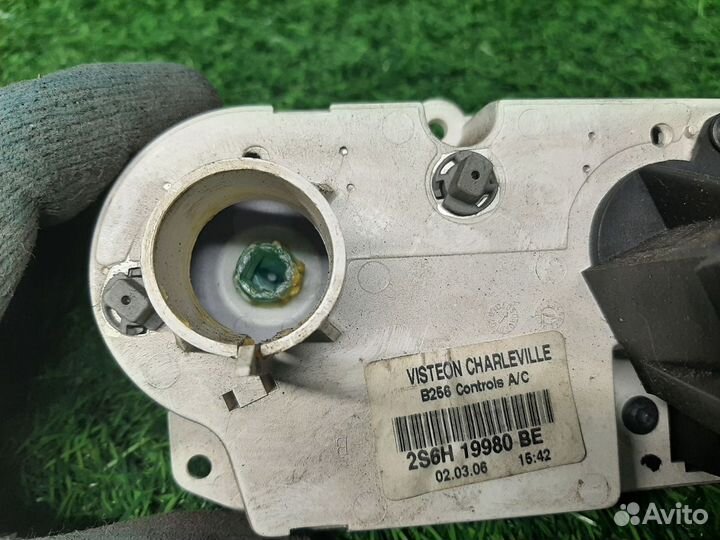 В наличии: Блок климата Ford Fusion 1