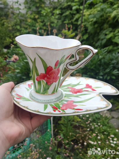 Чайные чашки с блюдцами