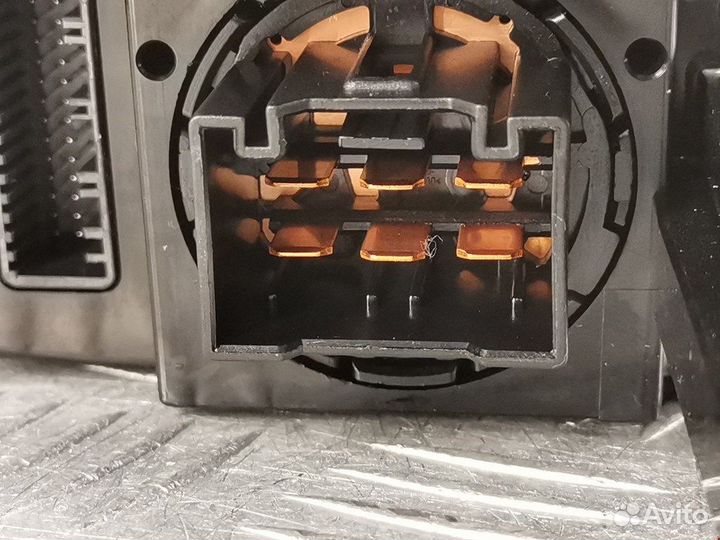 Переключатель для Hyundai-KIA Solaris 2 (RC)