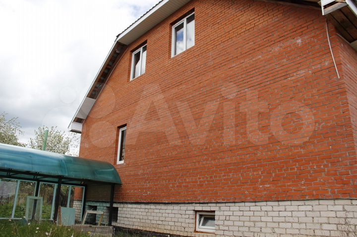 Дом 383 м² на участке 13 сот.