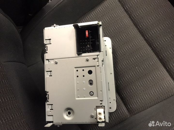 Штатная магнитола на volkswagen tiguan