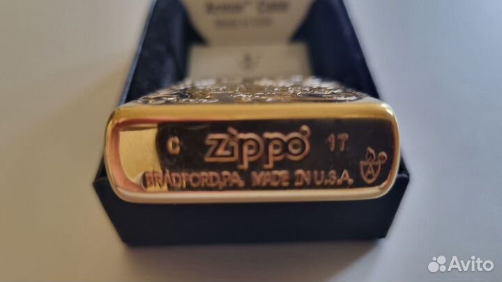 Зажигалка бензиновая zippo