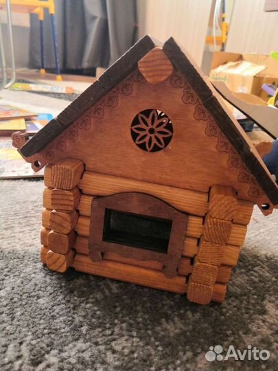 Деревянный конструктор домик