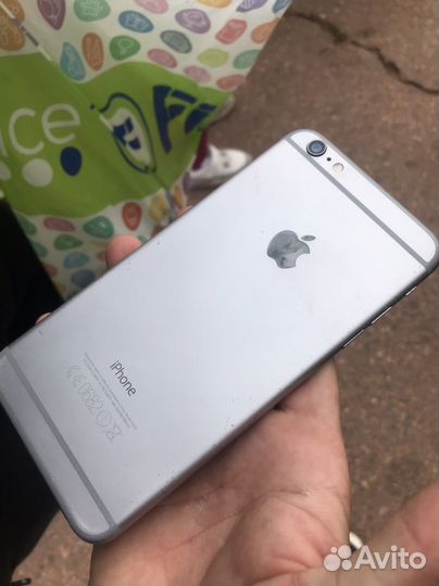 Телефон iPhone 6s plus на 64гб