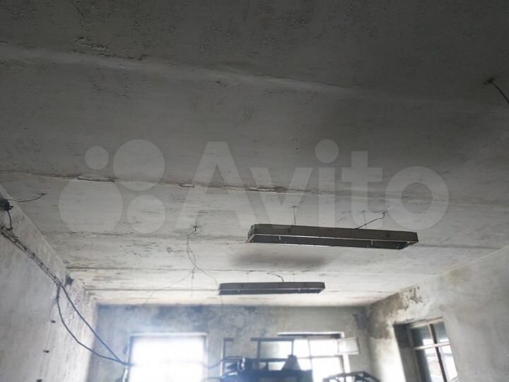 Доля в 3-к. квартире, 90 м², 3/3 эт.