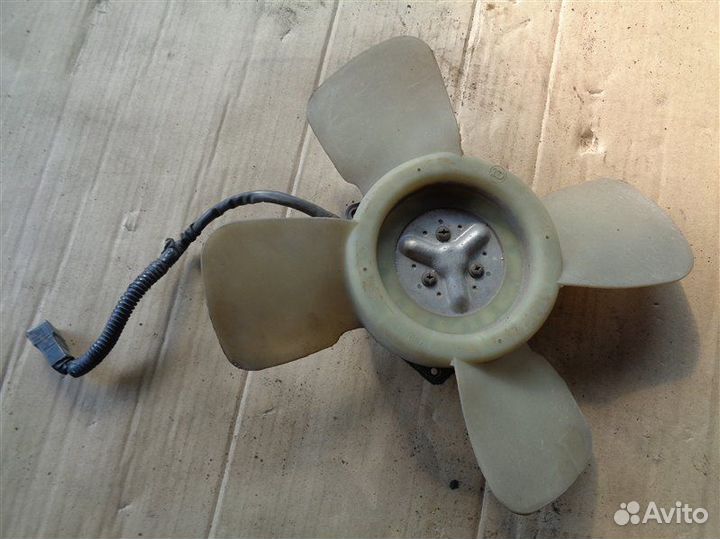 Вентилятор радиатора Audi 100 4A2 AAR 1991