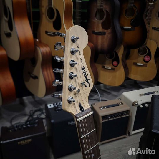 Электрогитара fender squier stratocaster (новая)