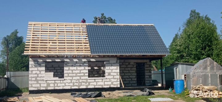 Бригада строителей