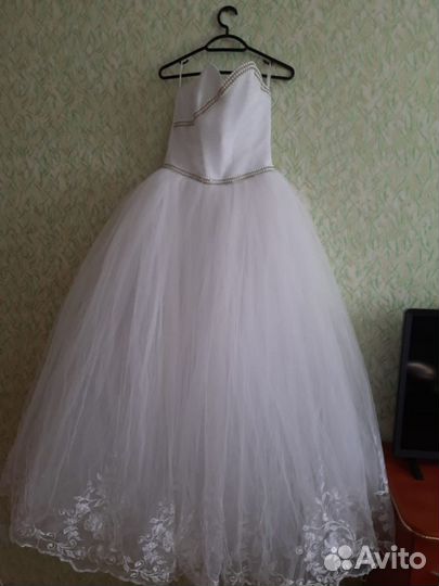 Платье свадебное