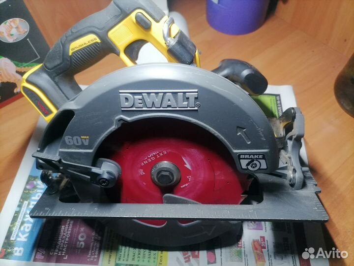 Дисковая пила DeWalt dcs575 60v