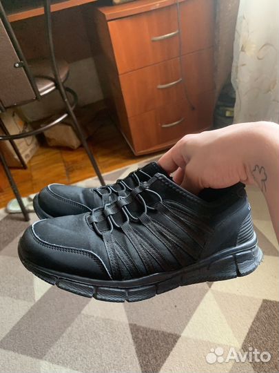 Кроссовки женские 38 размер
