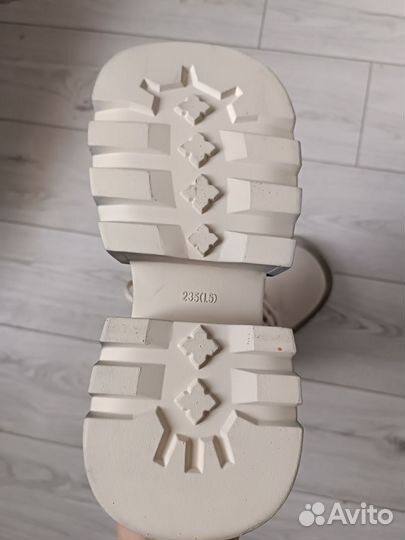 Ботинки женские