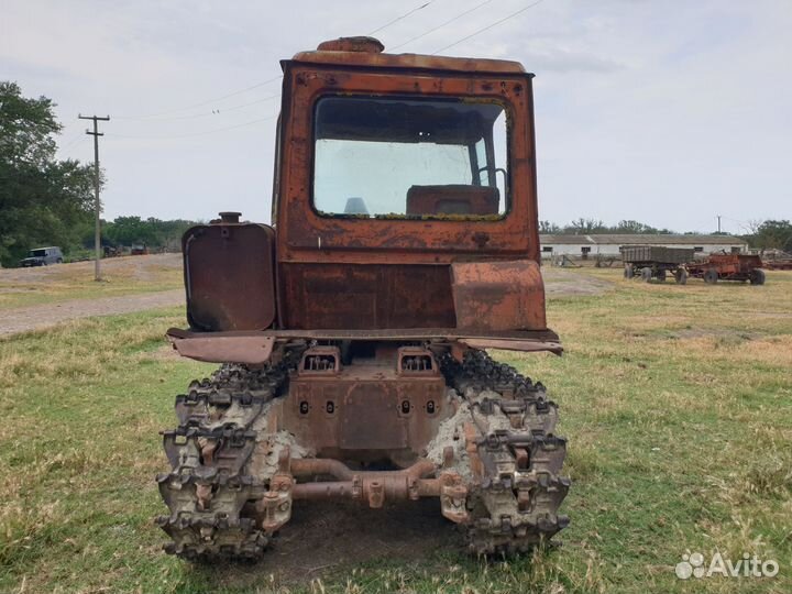 ВгТЗ ДТ-75М, 1990