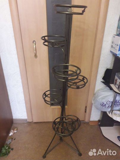 Подставка для цветов напольная металлическая