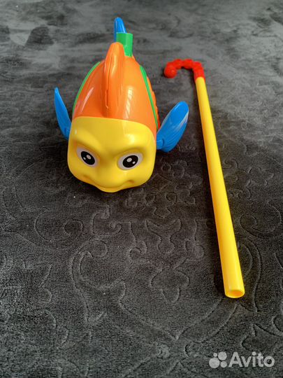 Игрушка Рыба каталка