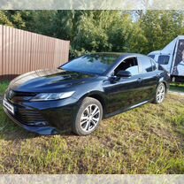 Toyota Camry 2.5 AT, 2018, 127 000 км, с пробегом, цена 2 650 000 руб.