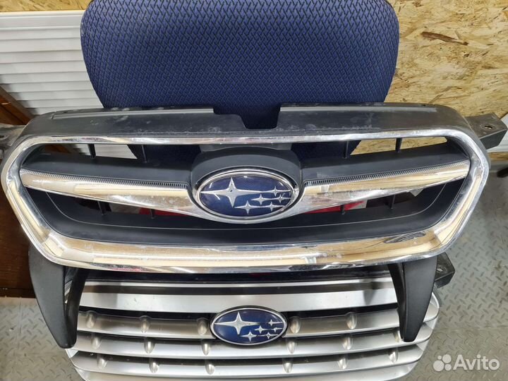 Решетка радиатора subaru