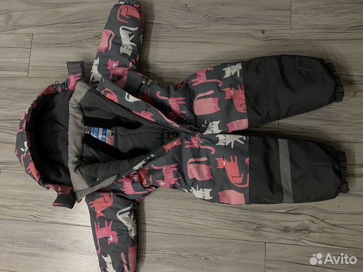 Зимний комбинезон для девочки