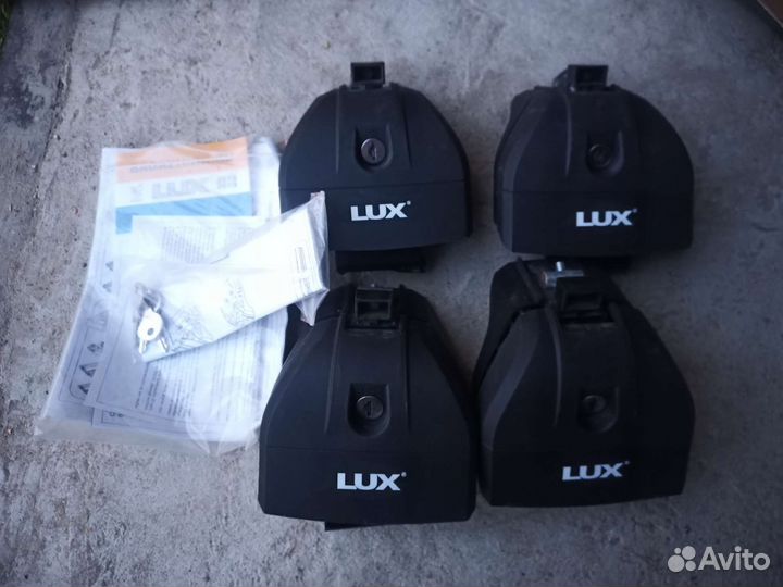 Багажник на релинги Lux