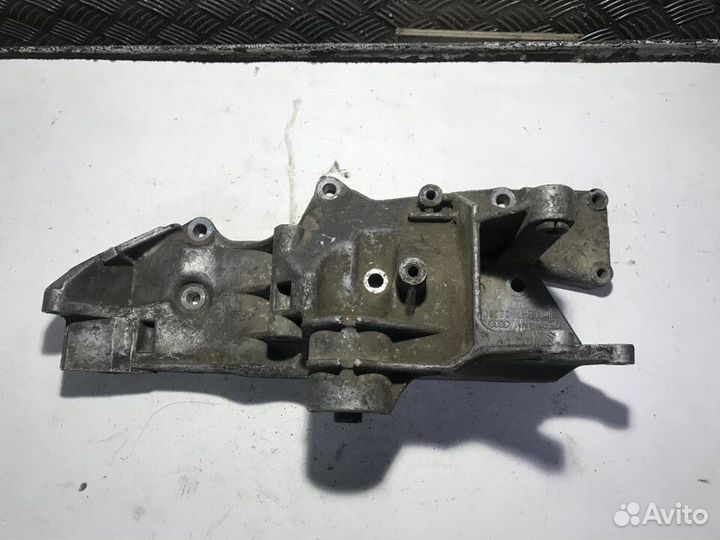 Кронштейн генератора Audi A4B5