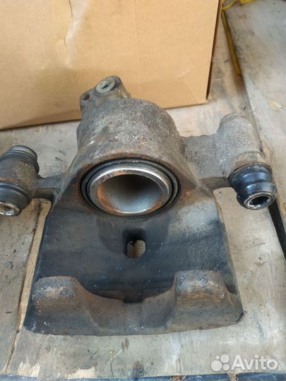 Суппорт передний Toyota Town ace