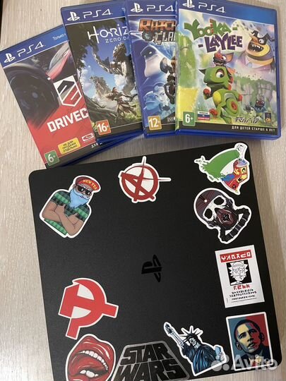 Sony playstation 4 slim