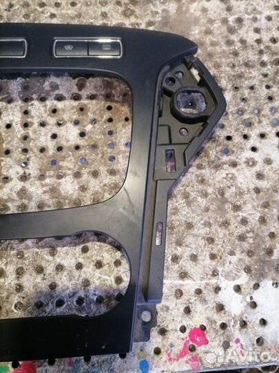 Рамка центральная в торпедо Ford Mondeo 4