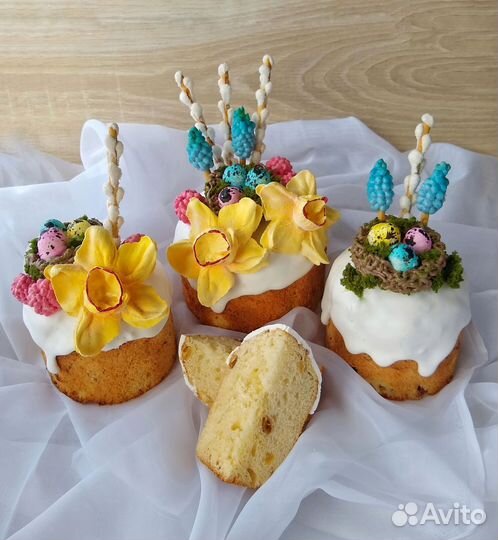 Кулич с зефирными цветами