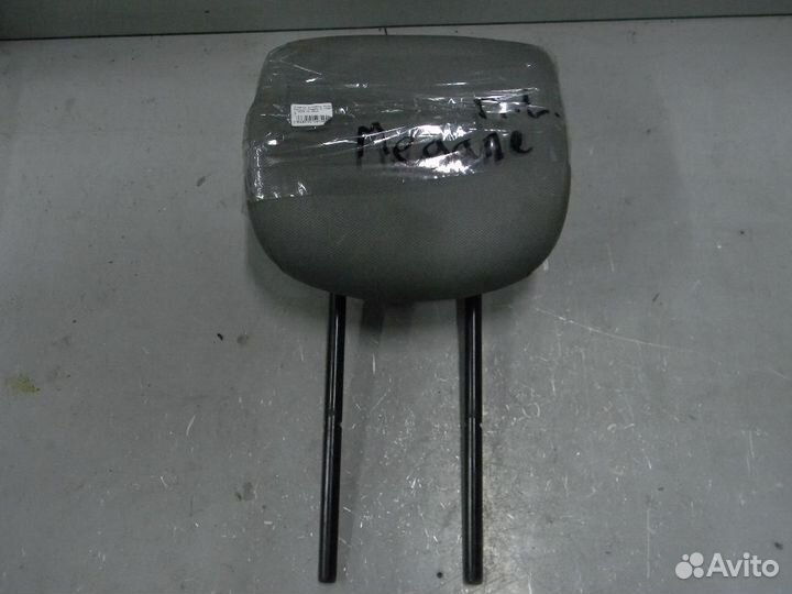 Подголовник передний левый Megane