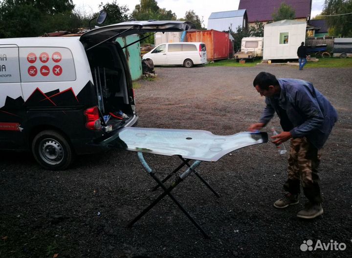 Стекло переднее Мини-погрузчик Venieri VF 1.33 B