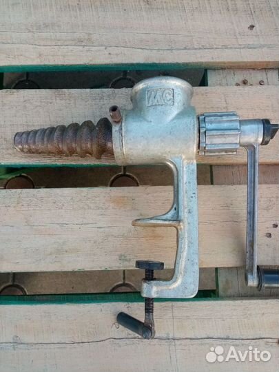 Соковыжималка шнековая ручная