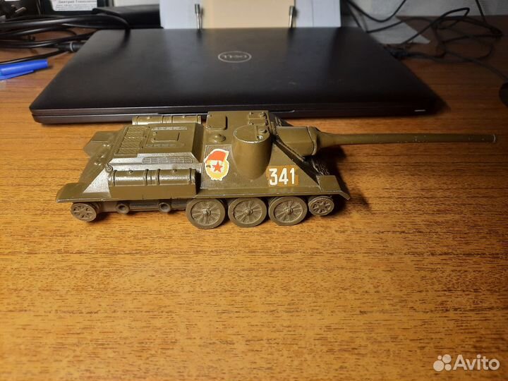 Игрушка танк СССР
