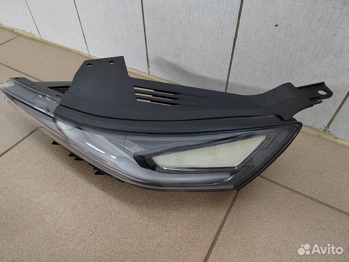 Фара дхо левая Hyundai Santa Fe 4 92207-S1000