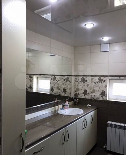 Дом 237 м² на участке 10 сот.