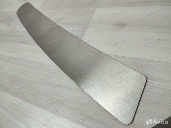 Накладка на задний бампер 