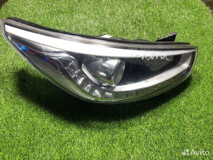 Фара Hyundai Solaris