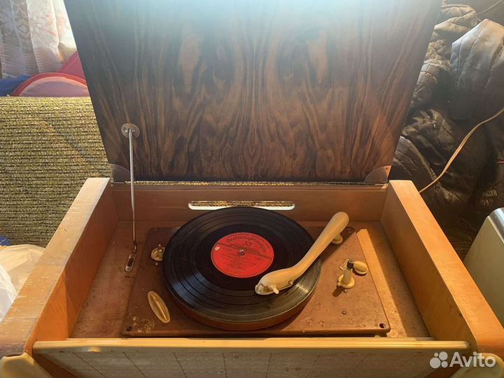 Радиола латвия