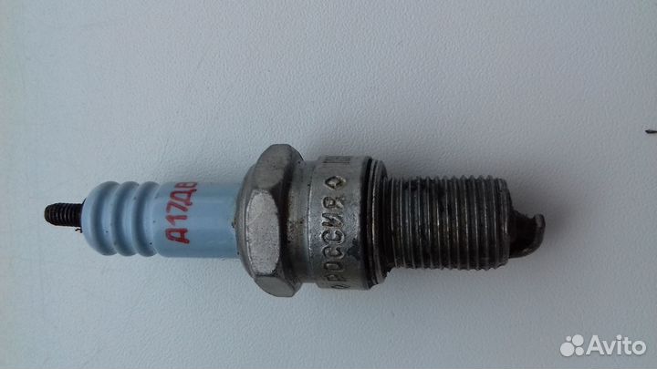 Свечи зажигания д17 с длинной юбкой