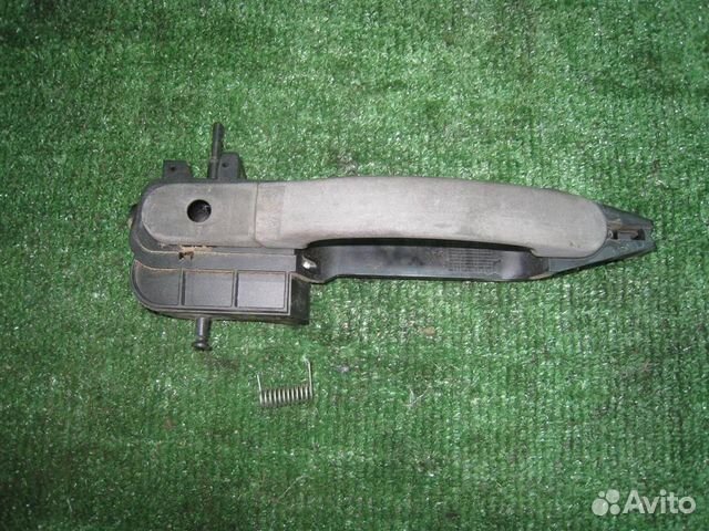 Ручка наружная двери передней левой Ford Fiesta