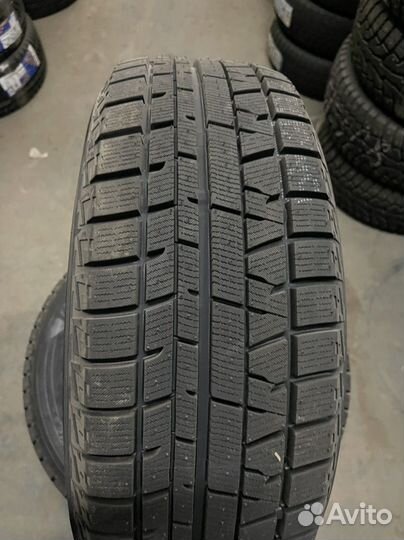 Yokohama Ice Guard IG50+ 215/60 R16 95Q